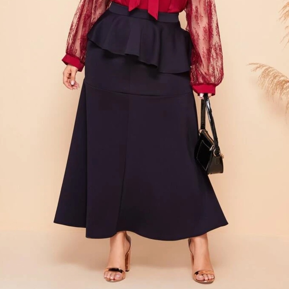 Ruffle trim skirt ✨